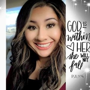 Meet your Posher, Lorena